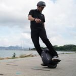 Inmotion Gyroroue Electrique V6, Adulte, Noir, Moteur 500W, Autonomie jusqu'à 30km, Vitesse bridée 25km/h, Pneu Tubeless 14", Noire